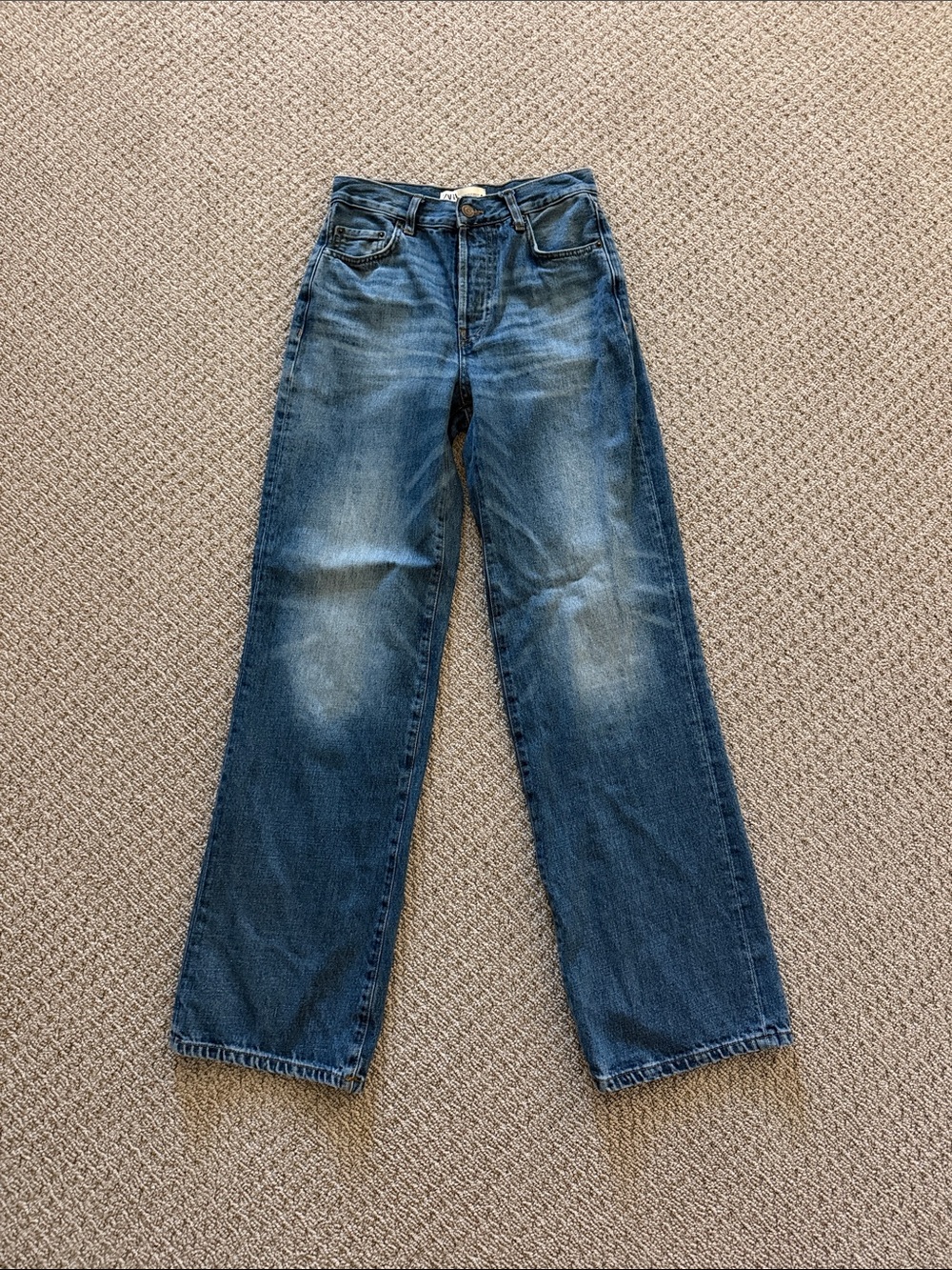 Zara Classic Blue Highwaisted Straight-Leg Jeans size 2